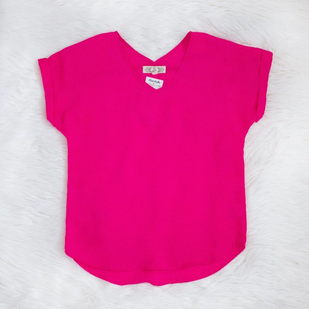 NWT Pink Rose V-Neck Blouse with Short Sleeve